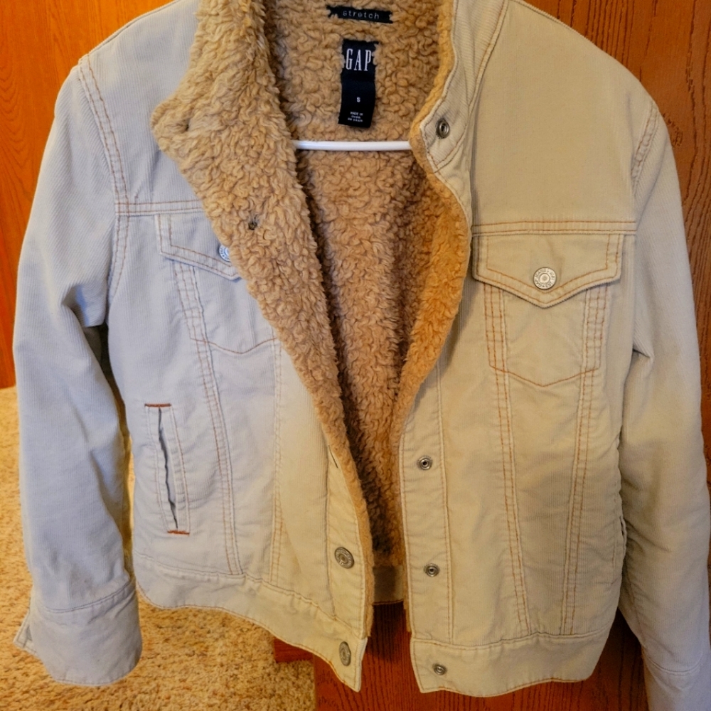 Gap Sherpa lined corduroy trucker jacket